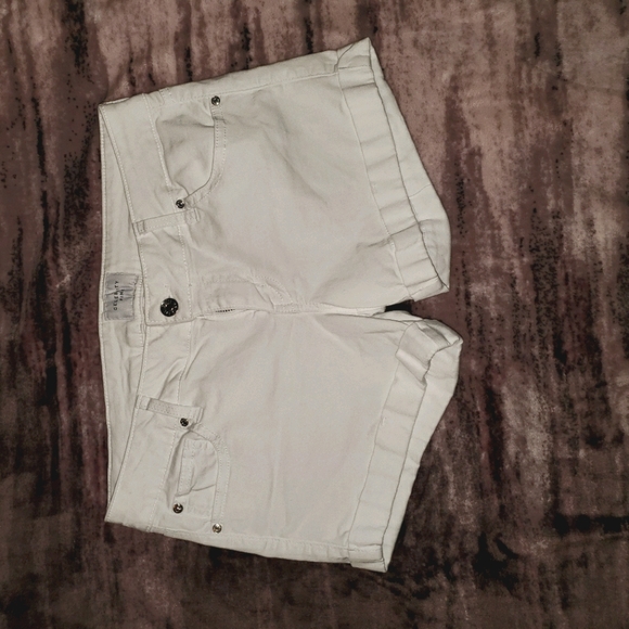 Celebrity Pink Pants - Women's shorts🔥🔥3/$20🔥🔥